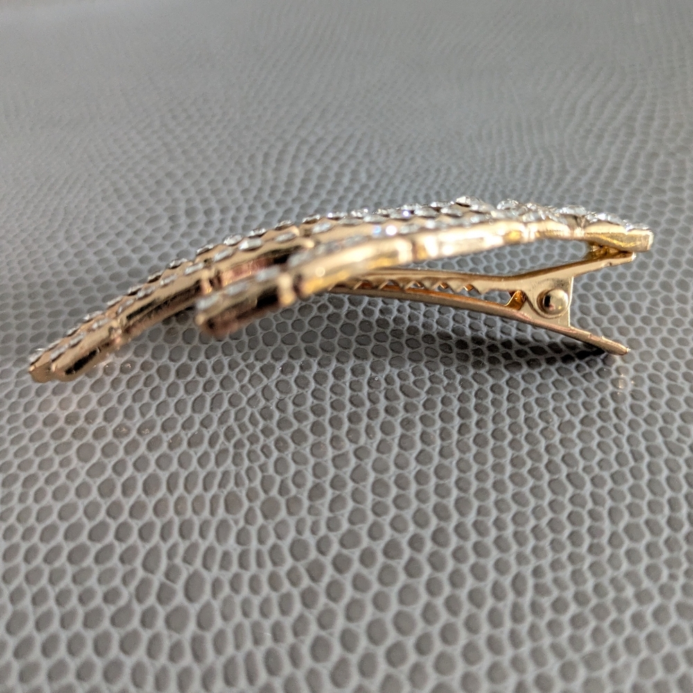 New Rhinestone Skeleton Hand Hair Clip - Picture 4 of 5